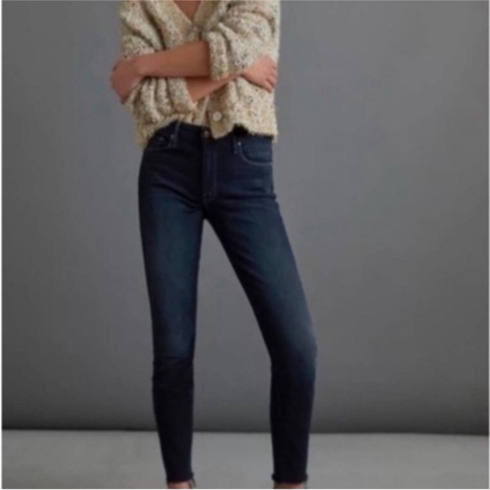 Mother Looker Ankle Fray Jeans in So Good